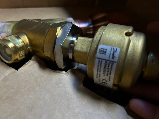 Válvula de expansión eléctrica Danfoss ETS400 034G3501